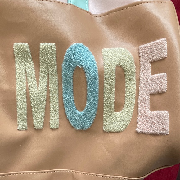 DK Bags NWT Vacay Mode Shoulder Overnight Duffle Adjustable Crossbody Strap - Picture 4 of 17